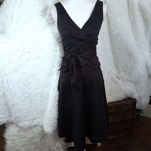 MAX AND CLEO BLACK V-NECK DRESS SZ.4 EUC - Picture 2 of 9